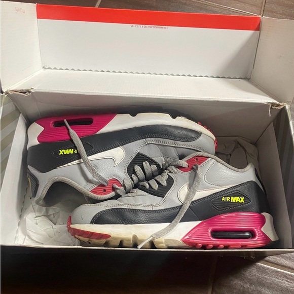 Nike Air Max 90s - Picture 5 of 5